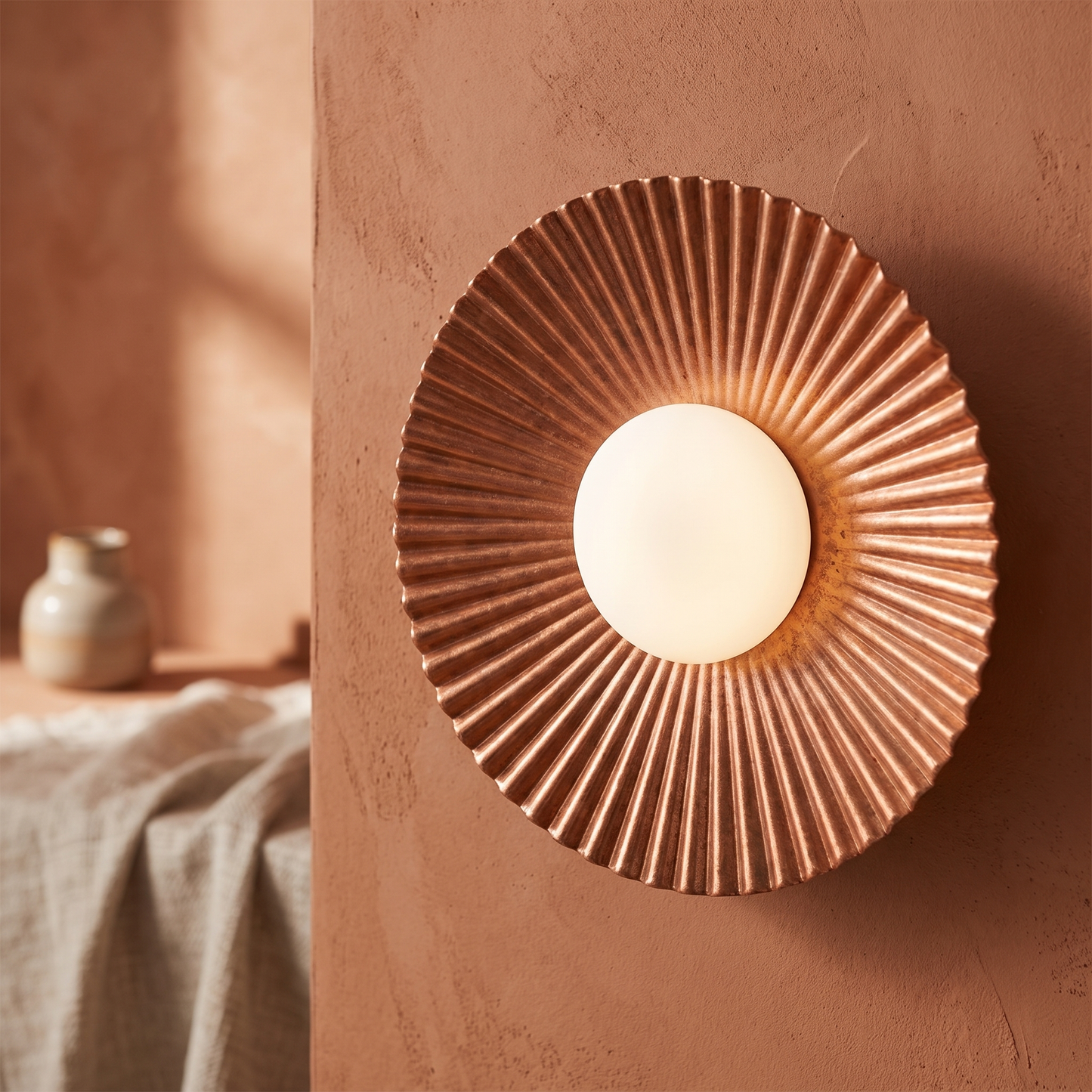 Hasna SunRay Wall Lamp Modern Metallic Sun Design
