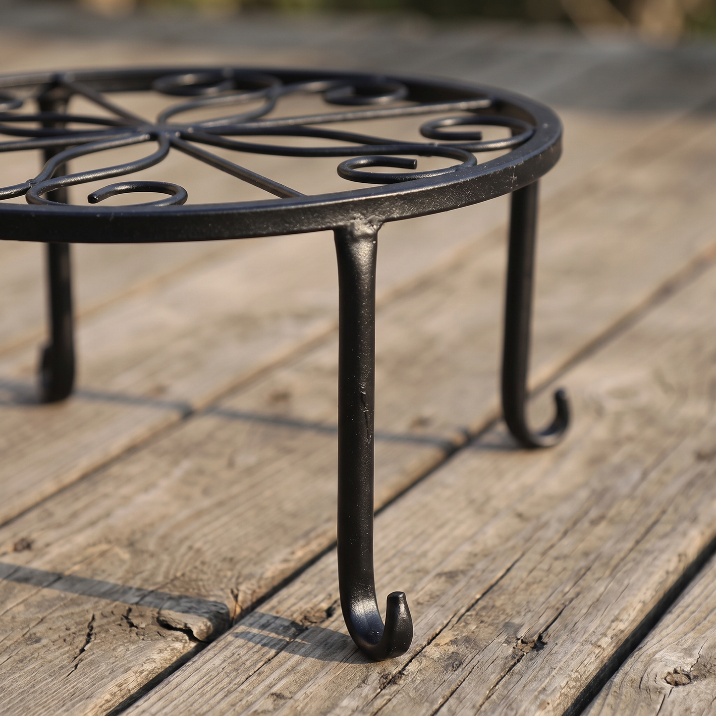Iron Plant Stand Low Scrollwork Pot Rack for Patio and Balcony